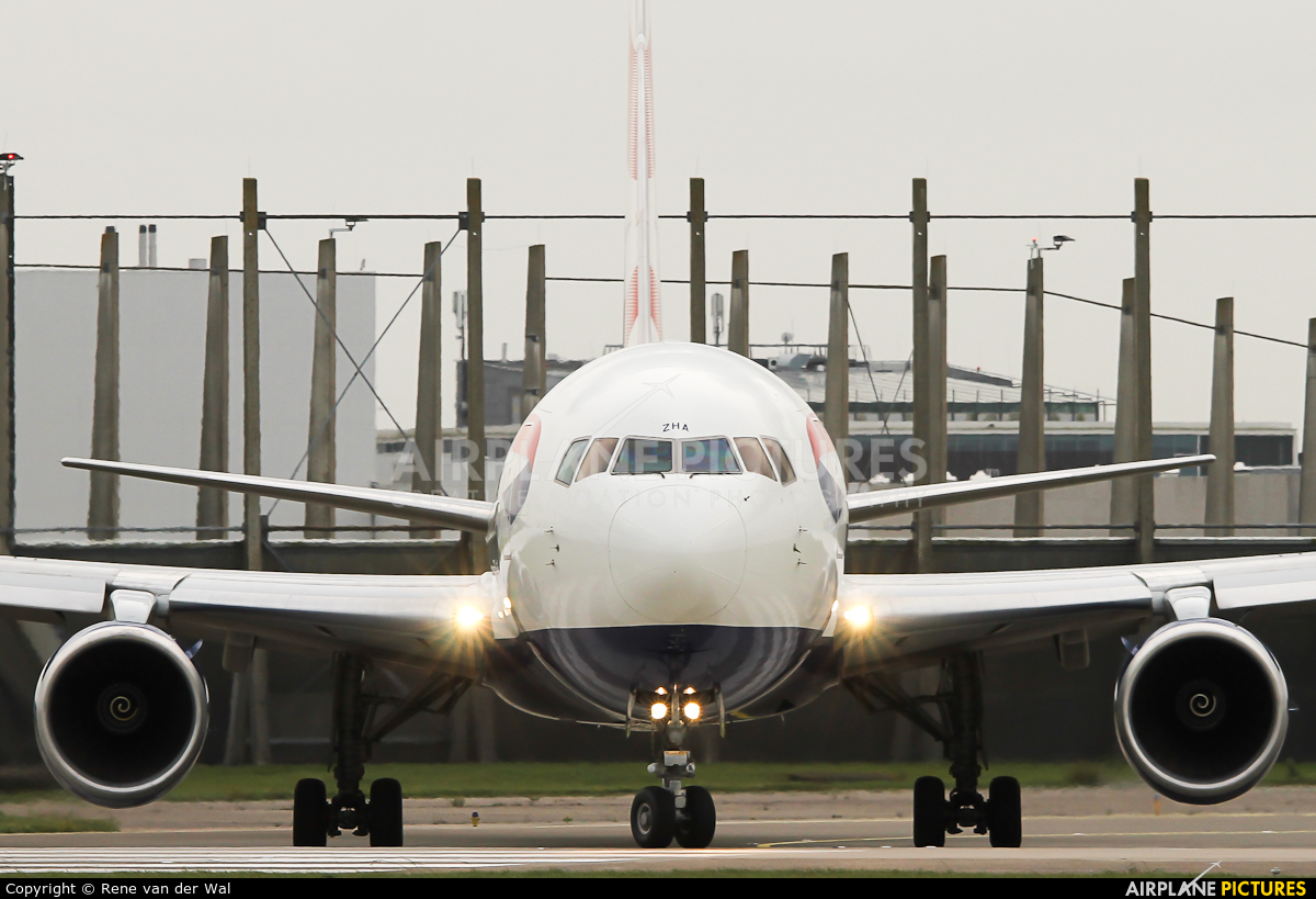British Airways G-BZHA aircraft at Amsterdam - Schiphol