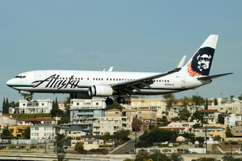 N586AS - Alaska Airlines Boeing 737-800