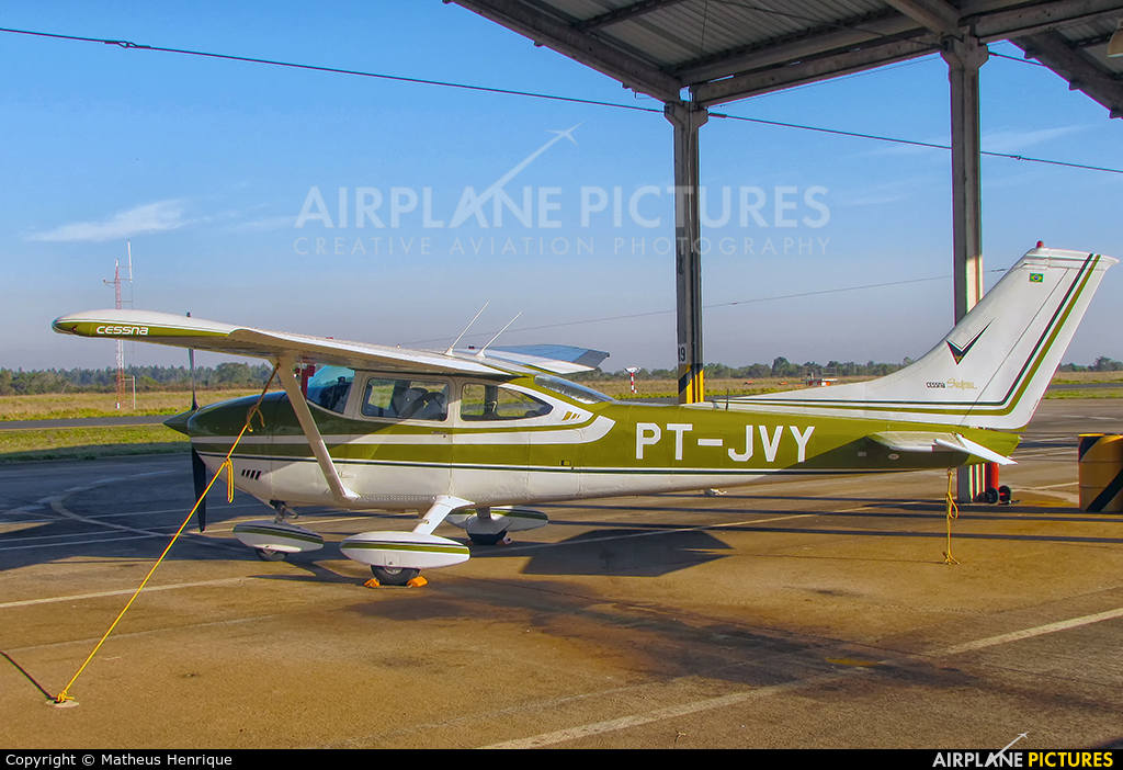 Private PTJVY aircraft at Pirassununga (Campo Fontenelle)