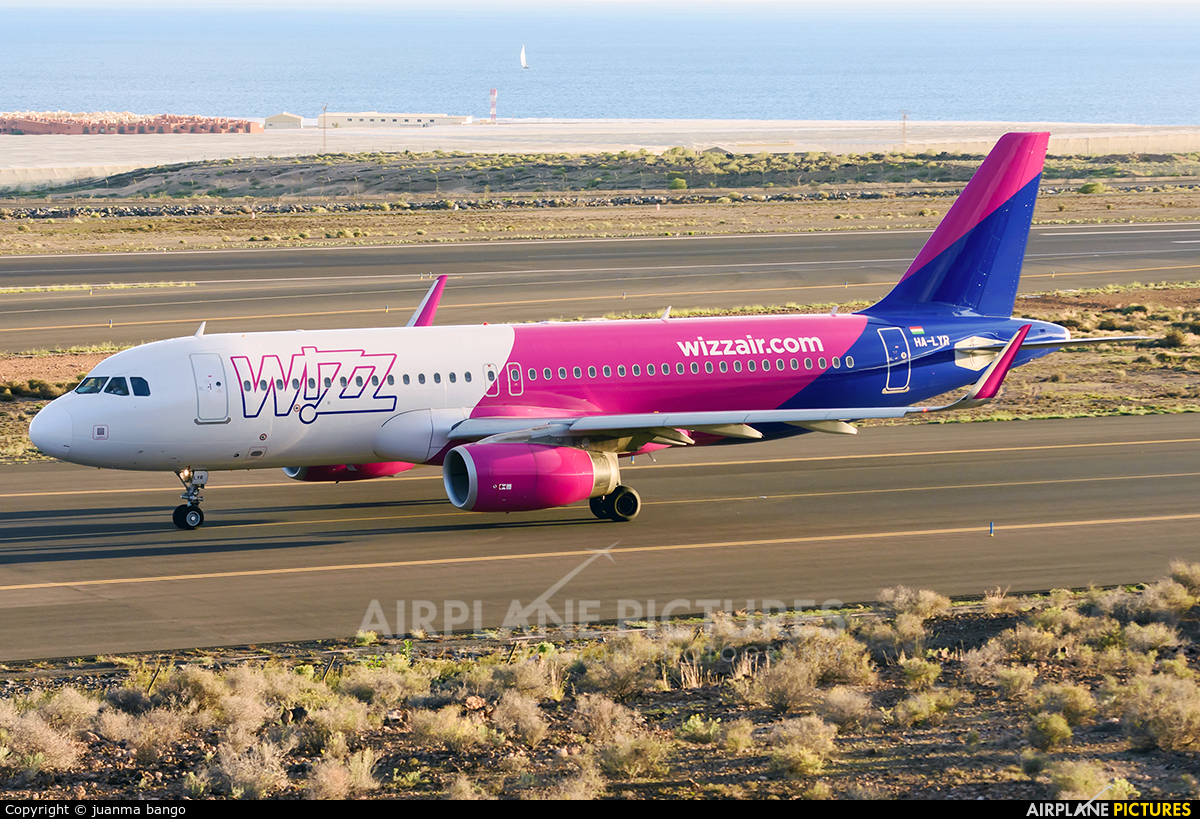Wizz Air HA-LYR aircraft at Tenerife Sur - Reina Sofia