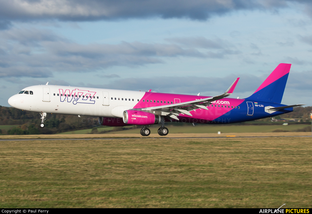 Wizz Air HA-LXA aircraft at London - Luton