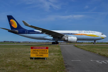 A6-EYA - Etihad Airways Airbus A330-200