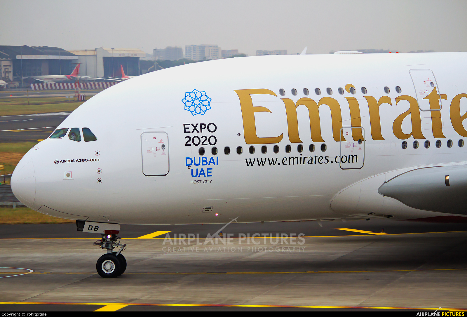 Emirates Airlines A6-EDB aircraft at Mumbai - Chhatrapati Shivaji Intl