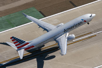 N803NN - American Airlines Boeing 737-800