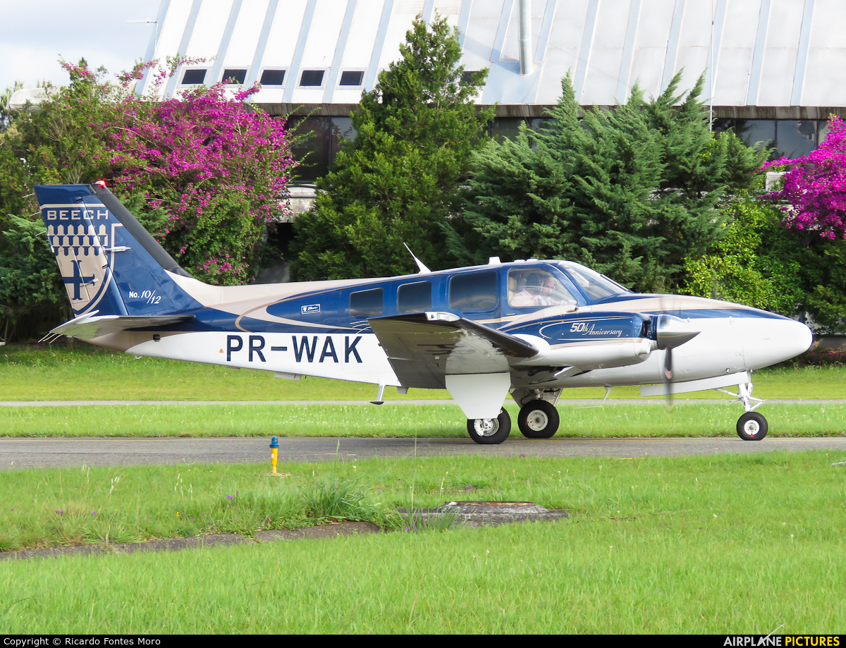 Private PR-WAK aircraft at Curitiba - Bacacheri