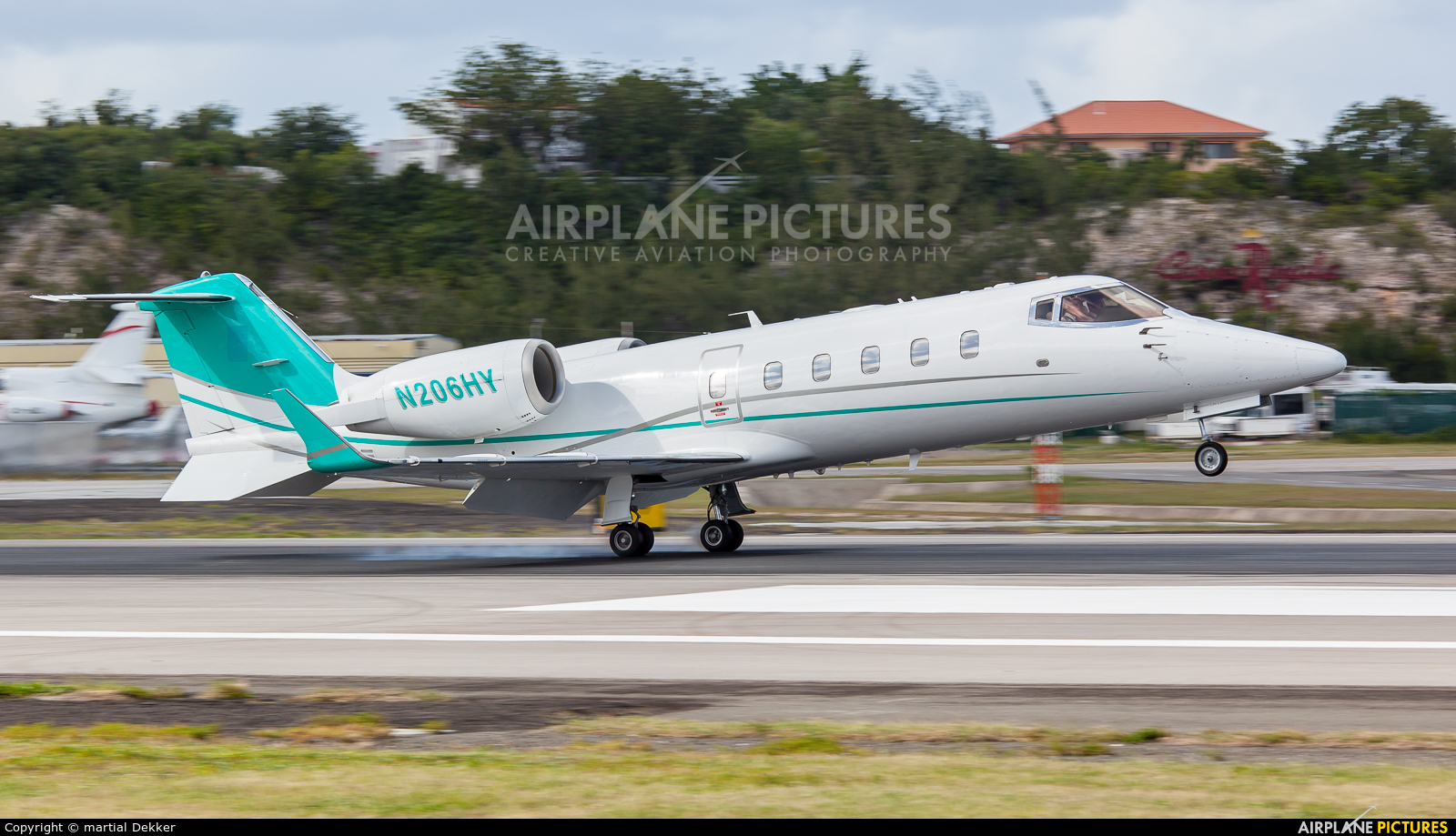 Private N206HY aircraft at Sint Maarten - Princess Juliana Intl