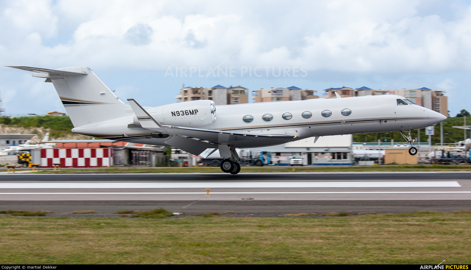 Private N936MP aircraft at Sint Maarten - Princess Juliana Intl