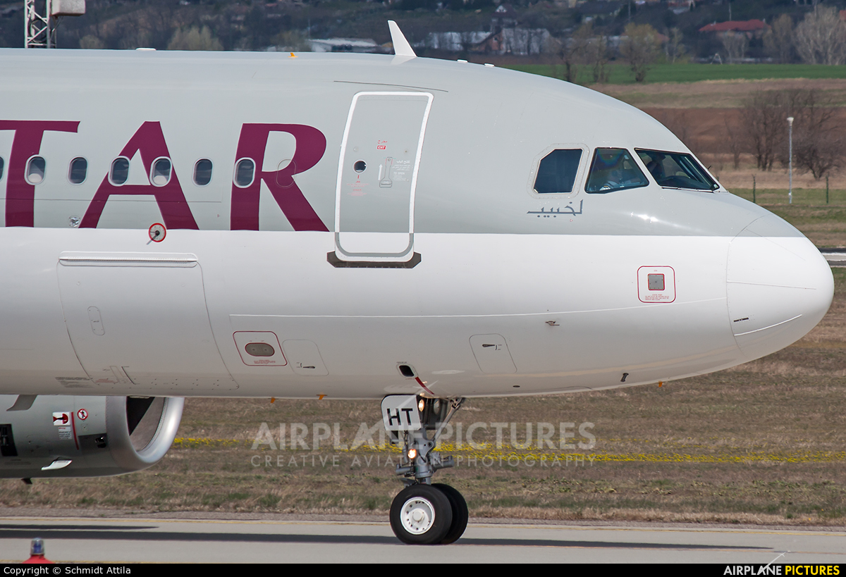 Qatar Airways A7-AHT aircraft at Budapest Ferenc Liszt International Airport