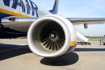 EI-FIP - Ryanair Boeing 737-800
