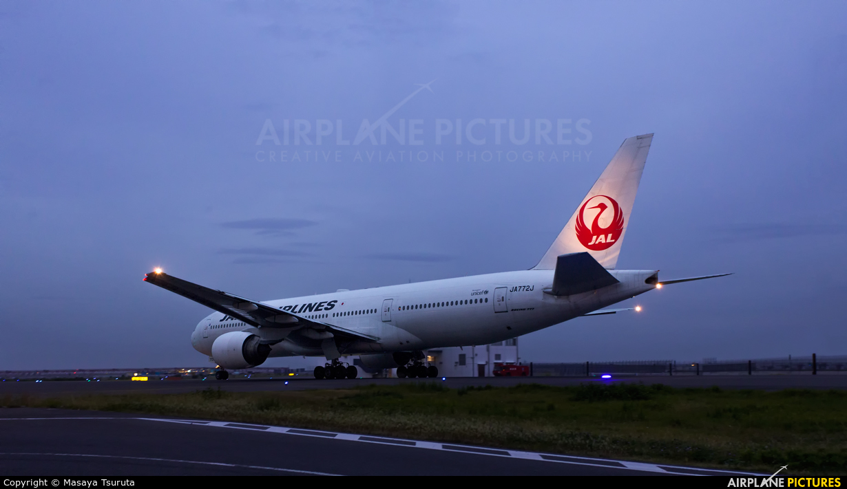 JAL - Japan Airlines JA772J aircraft at Tokyo - Haneda Intl