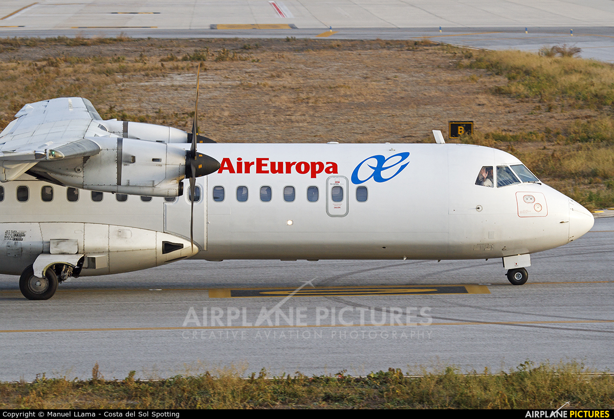 Air Europa EC-LYJ aircraft at Málaga