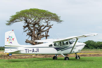 TI-AJI - Private Cessna 182 Skylane (all models except RG)