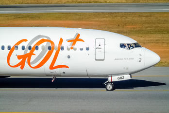 PR-GUZ - GOL Transportes Aéreos  Boeing 737-800