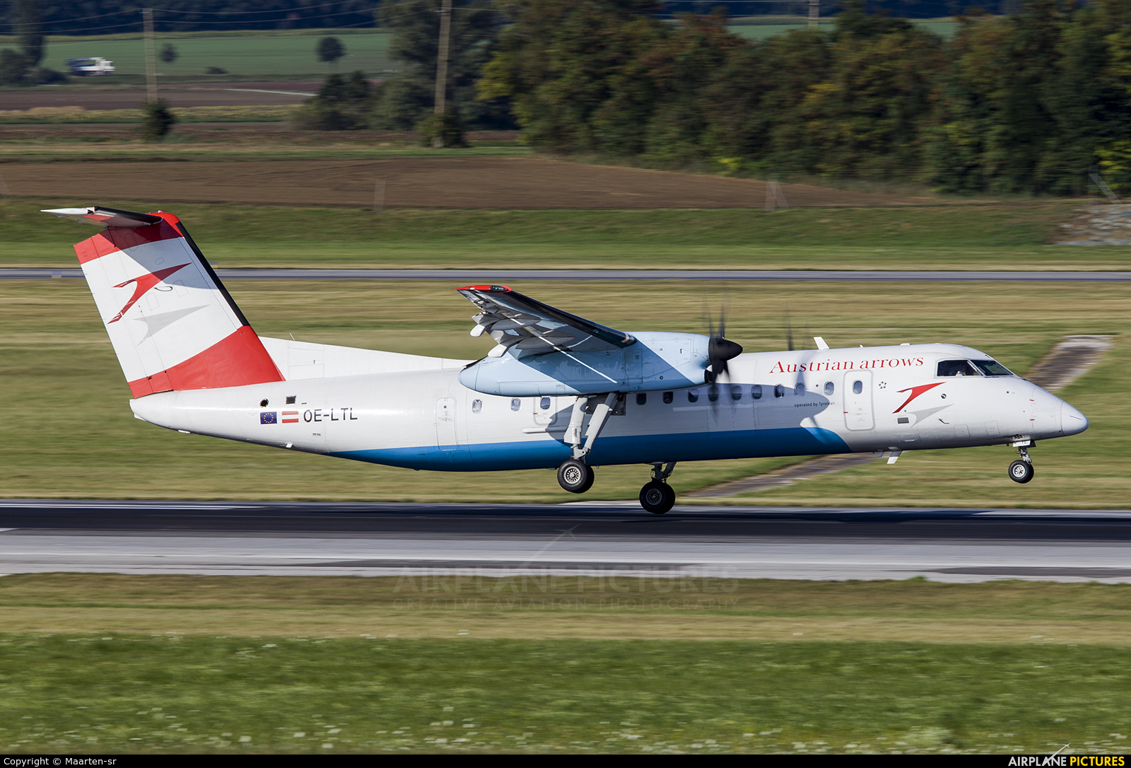 Austrian Airlines/Arrows/Tyrolean OE-LTL aircraft at Vienna - Schwechat