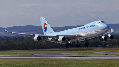 HL7603 - Korean Air Cargo Boeing 747-400F, ERF