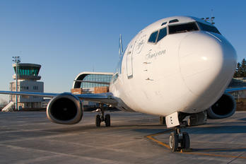 YR-BGE - Tarom Boeing 737-300