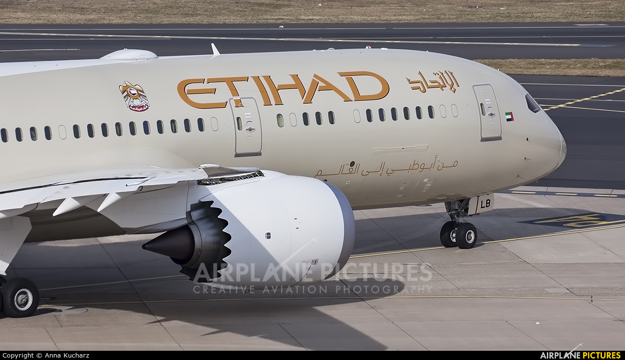 Etihad Airways A6-BLB aircraft at Düsseldorf