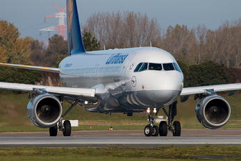D-AIPS - Lufthansa Airbus A320