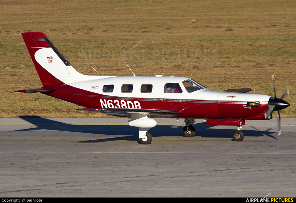 Private N638DB aircraft at Innsbruck