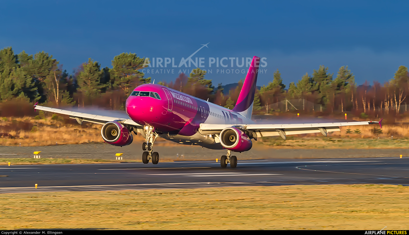 Wizz Air HA-LPQ aircraft at Bergen - Flesland