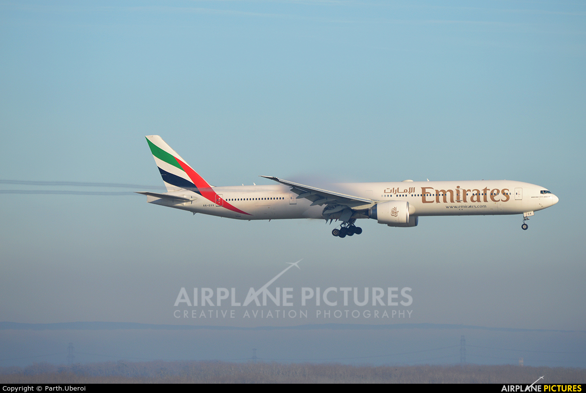 Emirates Airlines A6-EGV aircraft at Vienna - Schwechat