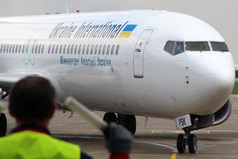 UR-PSK - Ukraine International Airlines Boeing 737-900ER
