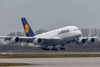 D-AIMM - Lufthansa Airbus A380