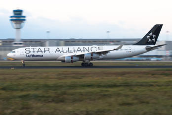 D-AIGX - Lufthansa Airbus A340-300