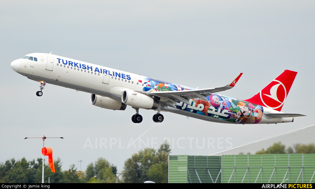 Turkish Airlines TC-JSL aircraft at Manchester