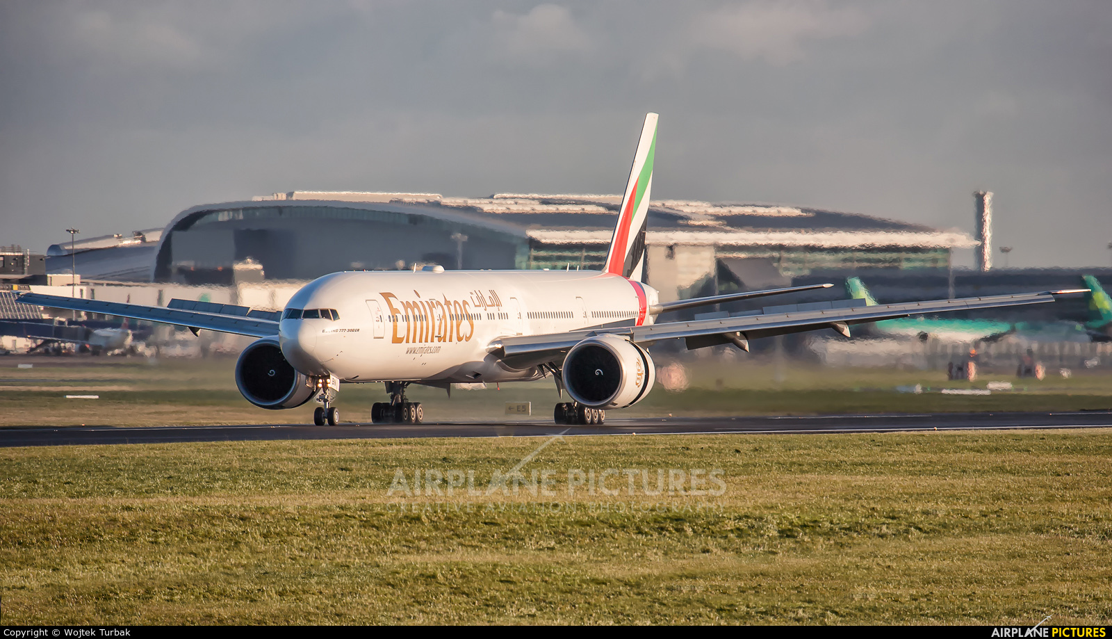 Emirates Airlines A6-EBN aircraft at Dublin