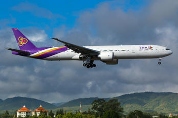 HS-TKU - Thai Airways Boeing 777-300ER