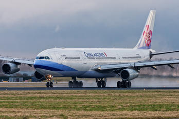 B-18803 - China Airlines Airbus A340-300