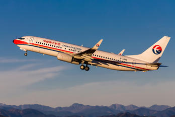 B-1965 - China Eastern Airlines Boeing 737-800