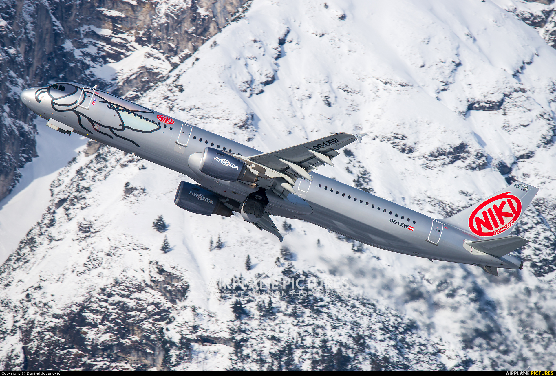 Niki OE-LEW aircraft at Innsbruck