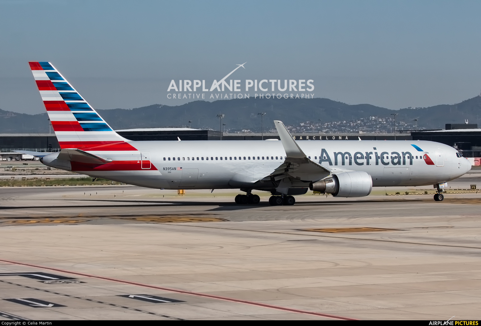 American Airlines N395AN aircraft at Barcelona - El Prat