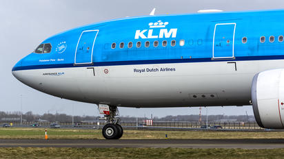 PH-AOB - KLM Airbus A330-200