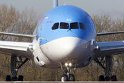 G-TUIG - Thomson/Thomsonfly Boeing 787-8 Dreamliner aircraft