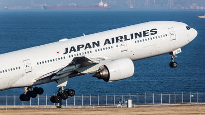 JA010D - JAL - Japan Airlines Boeing 777-200