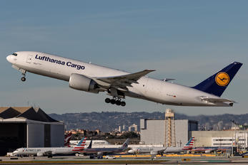 D-ALFD - Lufthansa Cargo Boeing 777F