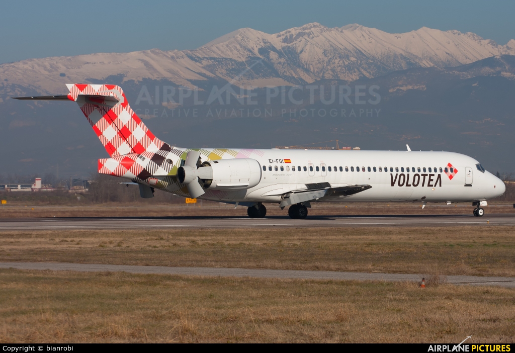 Volotea Airlines EI-FGI aircraft at Verona - Villafranca