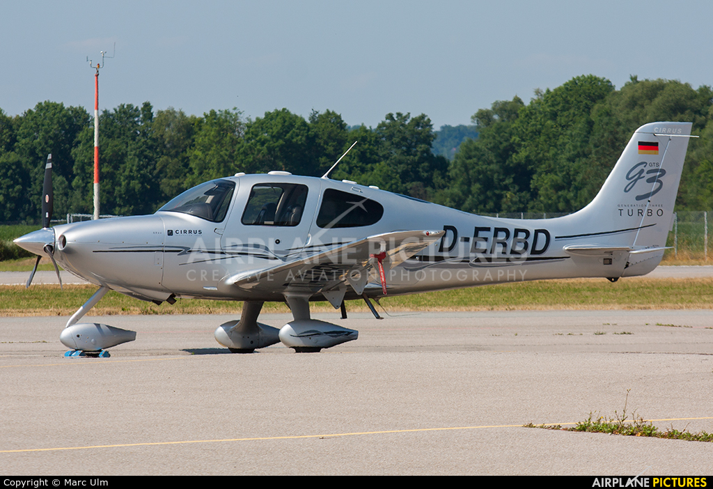 Private D-ERBD aircraft at Augsburg