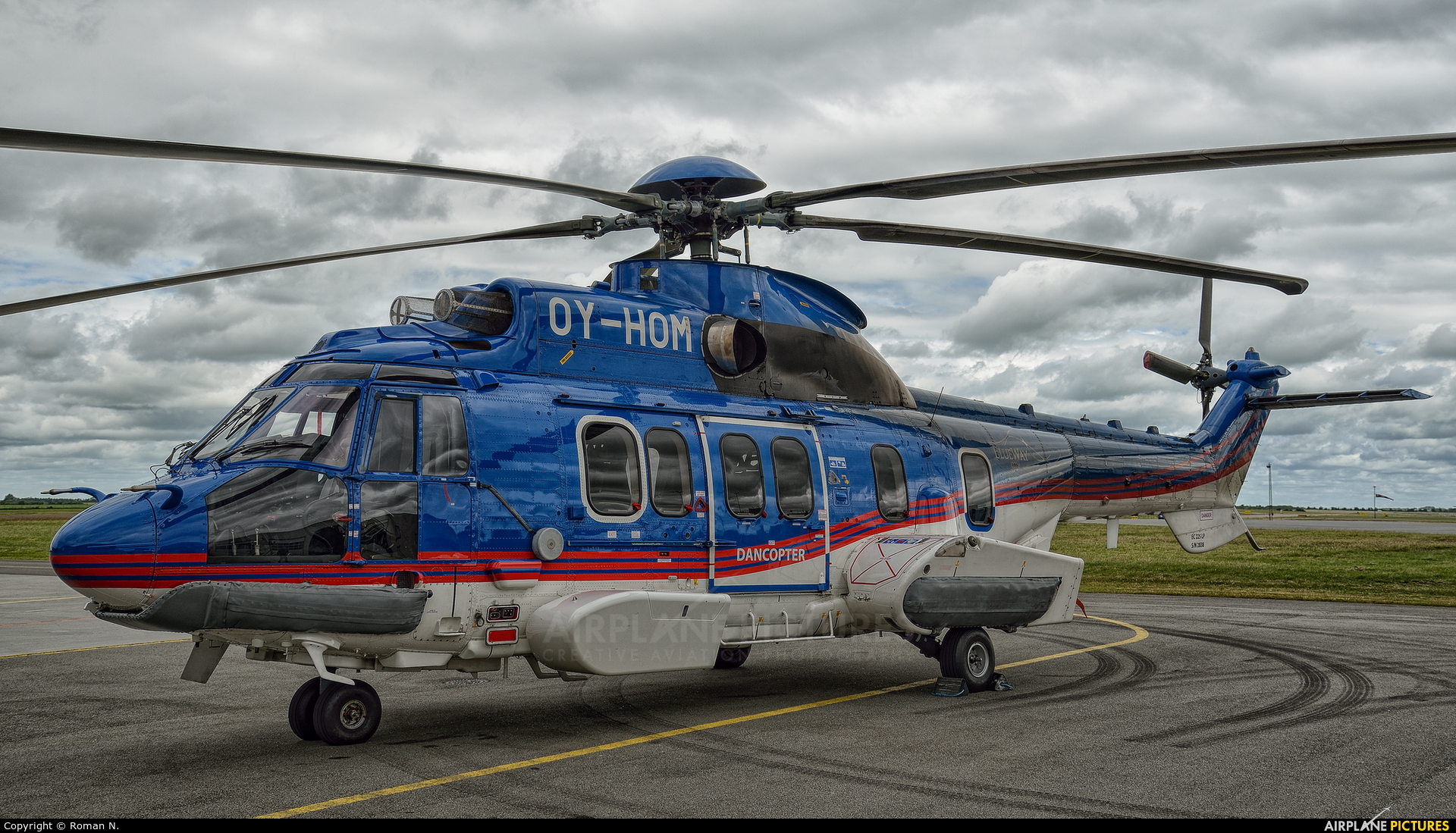 Dancopter OY-HOM aircraft at Esbjerg