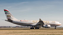 A6-EYQ - Etihad Airways Airbus A330-200 aircraft