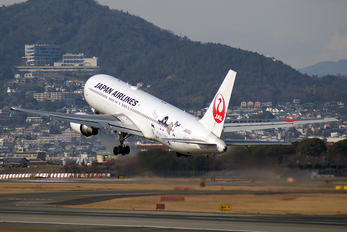 JA659J - JAL - Japan Airlines Boeing 767-300ER