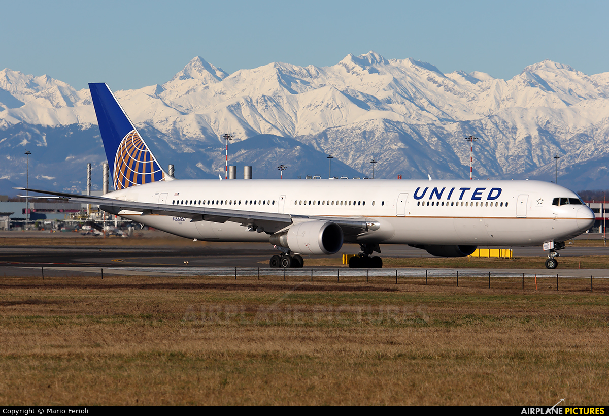 United Airlines N66057 aircraft at Milan - Malpensa