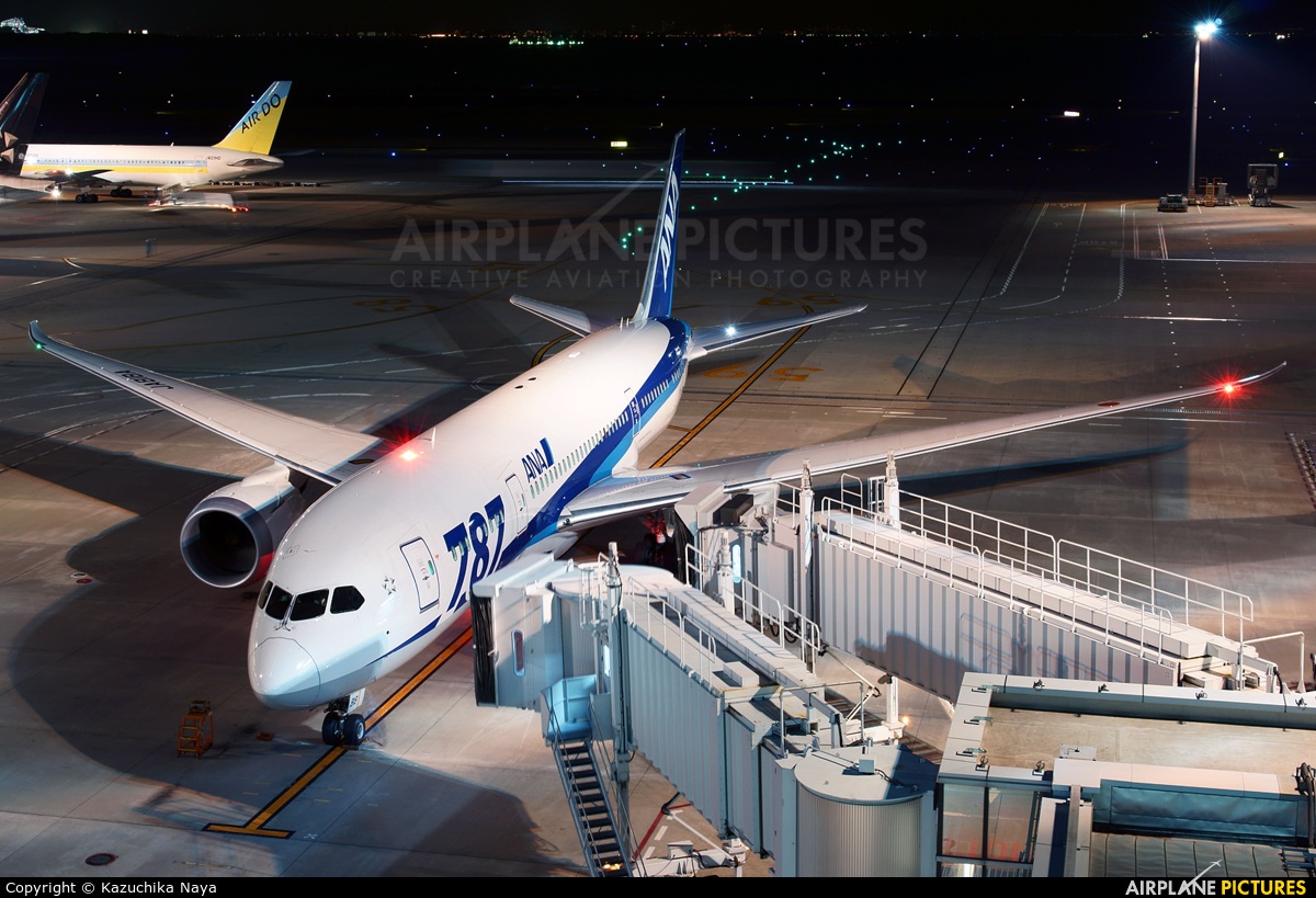 ANA - All Nippon Airways JA818A aircraft at Tokyo - Haneda Intl