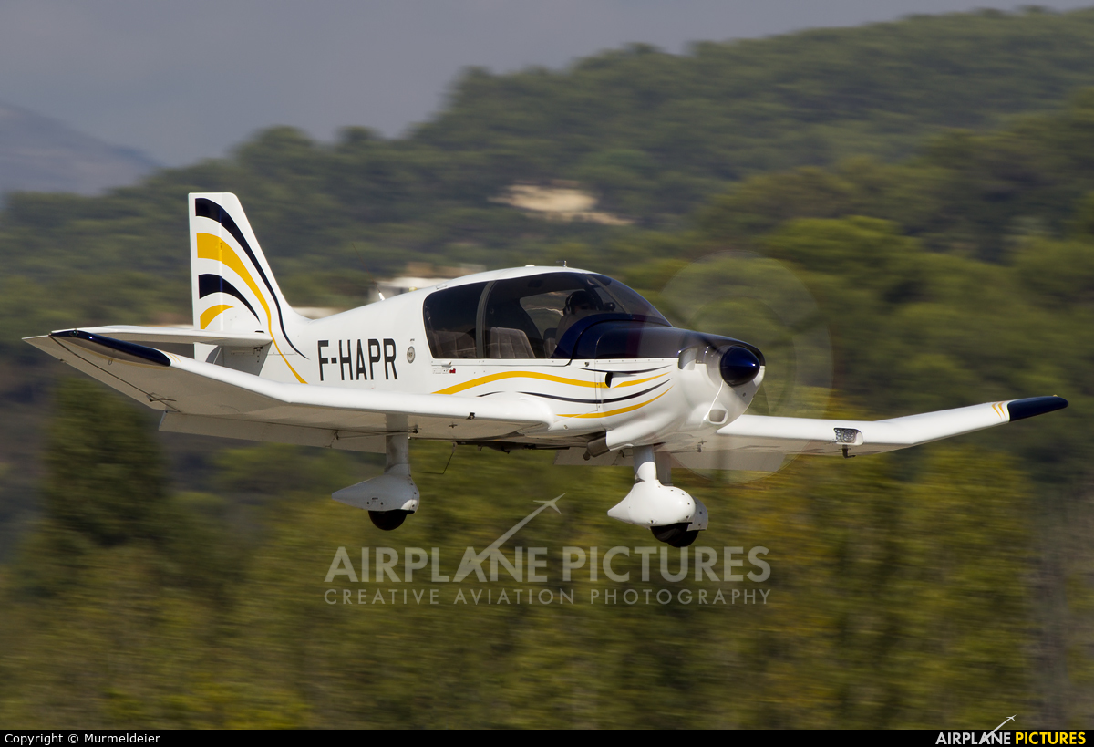 Private F-HAPR aircraft at Cannes - Mandelieu