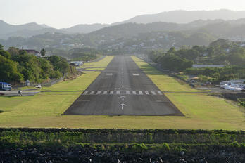 - - Malindo Air - Airport Overview - Runway, Taxiway