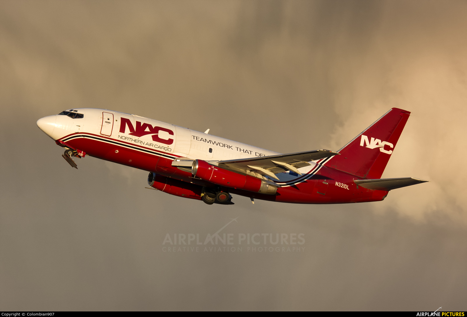 Northern Air Cargo N321DL aircraft at Anchorage - Ted Stevens Intl / Kulis Air National Guard Base