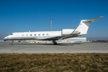 M-UGIC - Private Gulfstream Aerospace G-V, G-V-SP, G500, G550